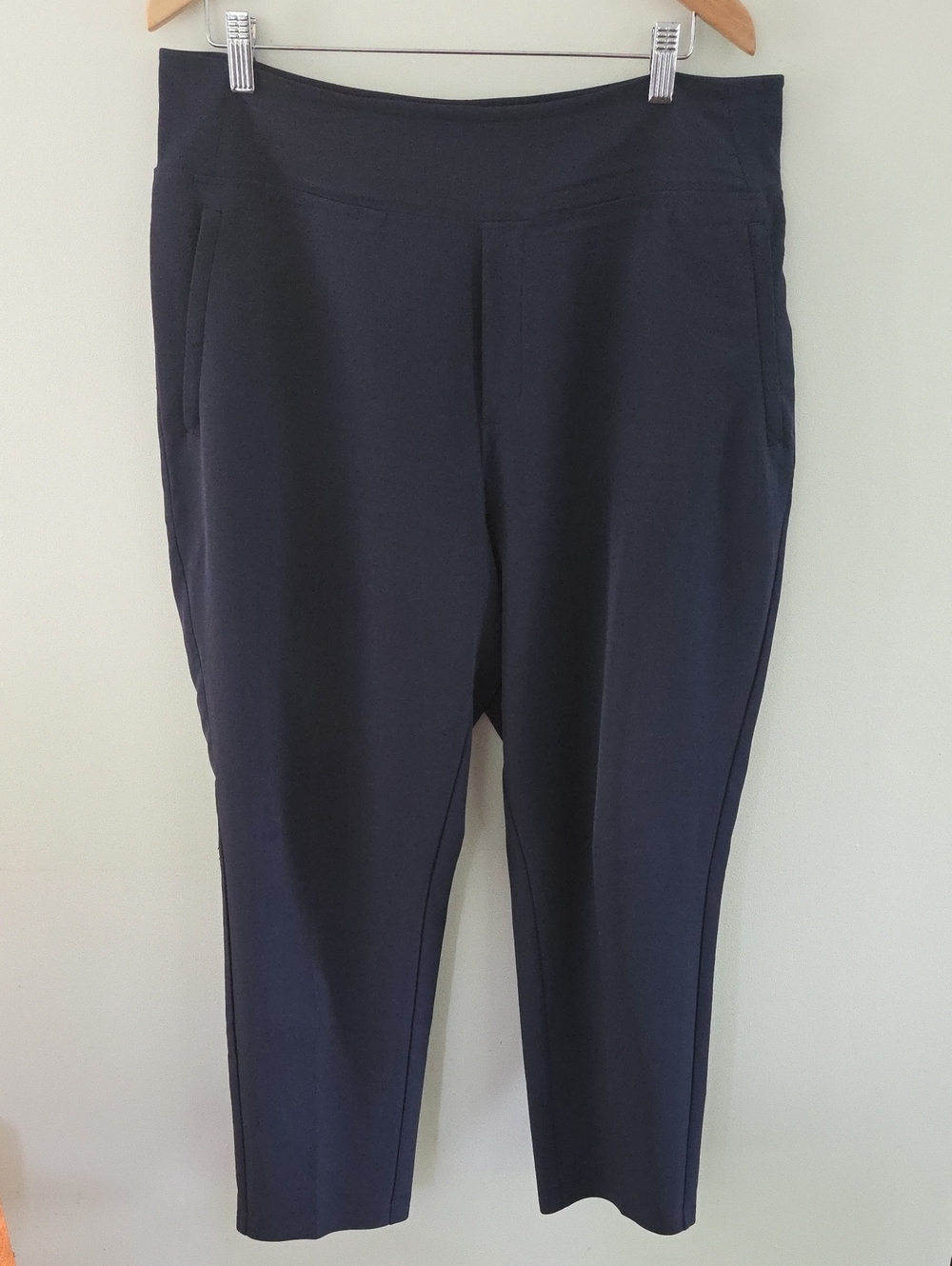 Athleta Navy Tapered Pull-On Pants With Zipper Side Pockets Size 14